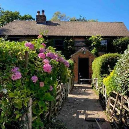Martin Mill 17Th Century Boutique Getaway In The Countryside 아파트 외부 사진